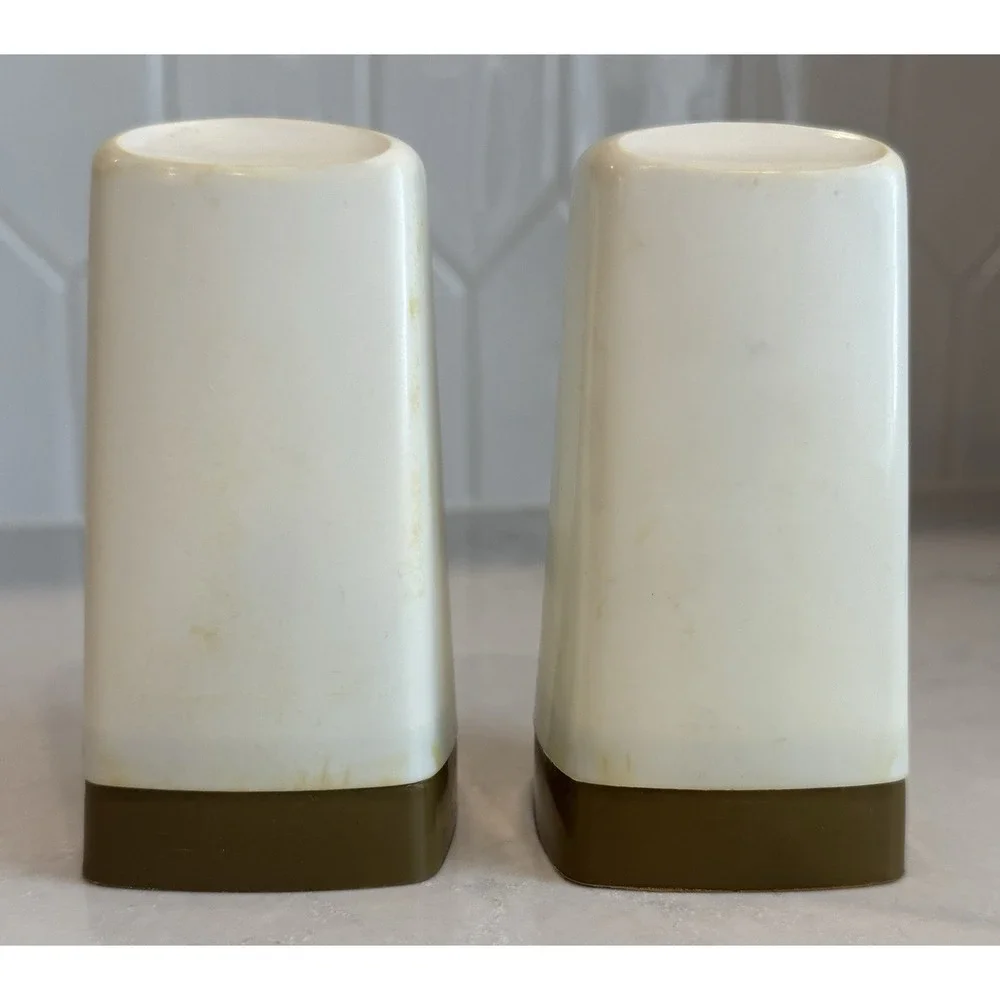 Vintage Salt and Pepper Shakers Mushrooms‎ And Flowers White Brown Set